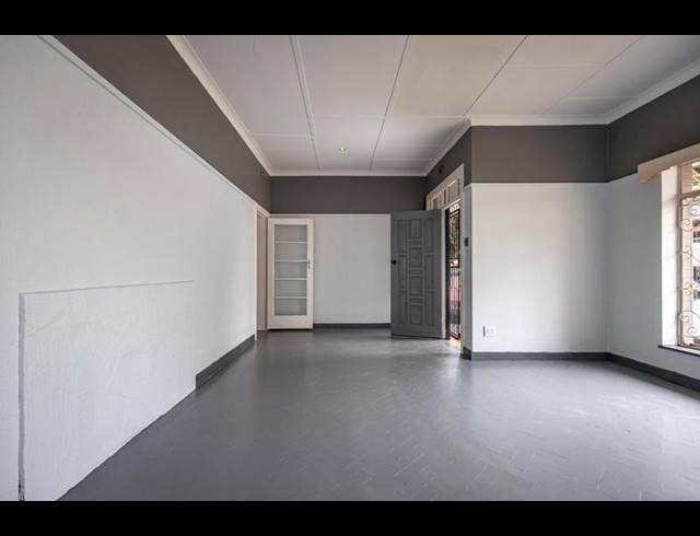 4 BEDROOM HOUSE FOR SALE IN CINDERELLA